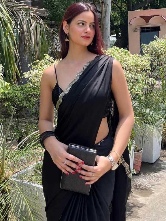 20 year old Call Girl service in Goa