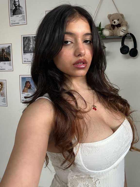 Shetal Call Girl Goa Escort
