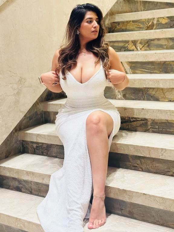Goa aged housewife Call Girl